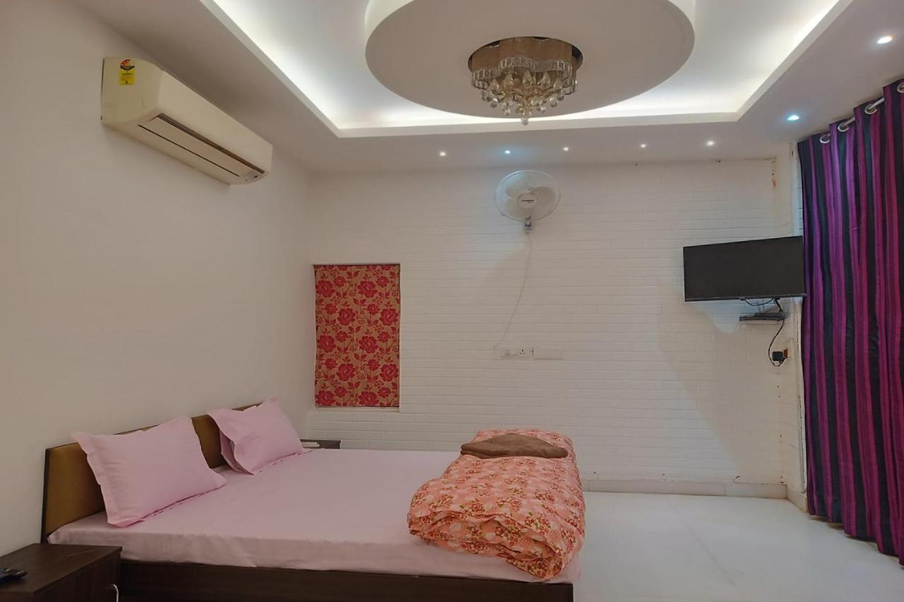 Greenleaf Apartment And Suites, Kalkaji New Delhi Exterior photo